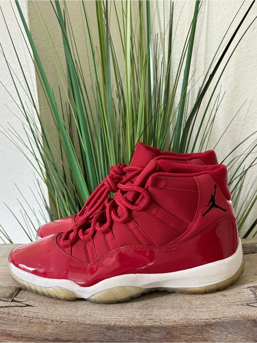 Air Jordan 11 Retro Win Like 96 Sneakers
